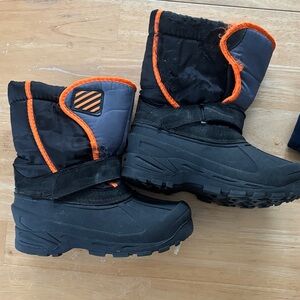 Black and Orange Winter Boots for little boys size 12 US.